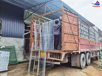 家禽养殖护栏网,装车发往广西贵港